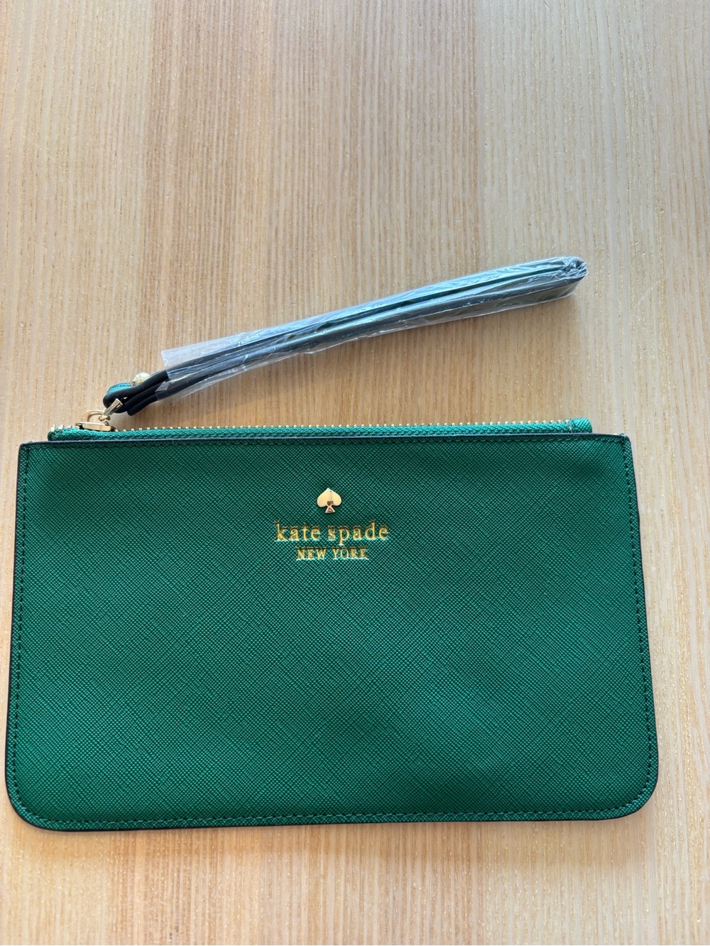 NWOT KATE SPADE New York clutch wristlet!